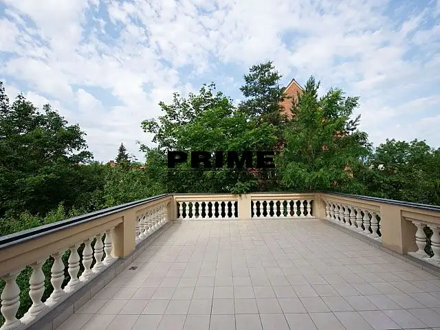 Pronájem bytu 4+1 150 m², Praha – náhled fotky 2