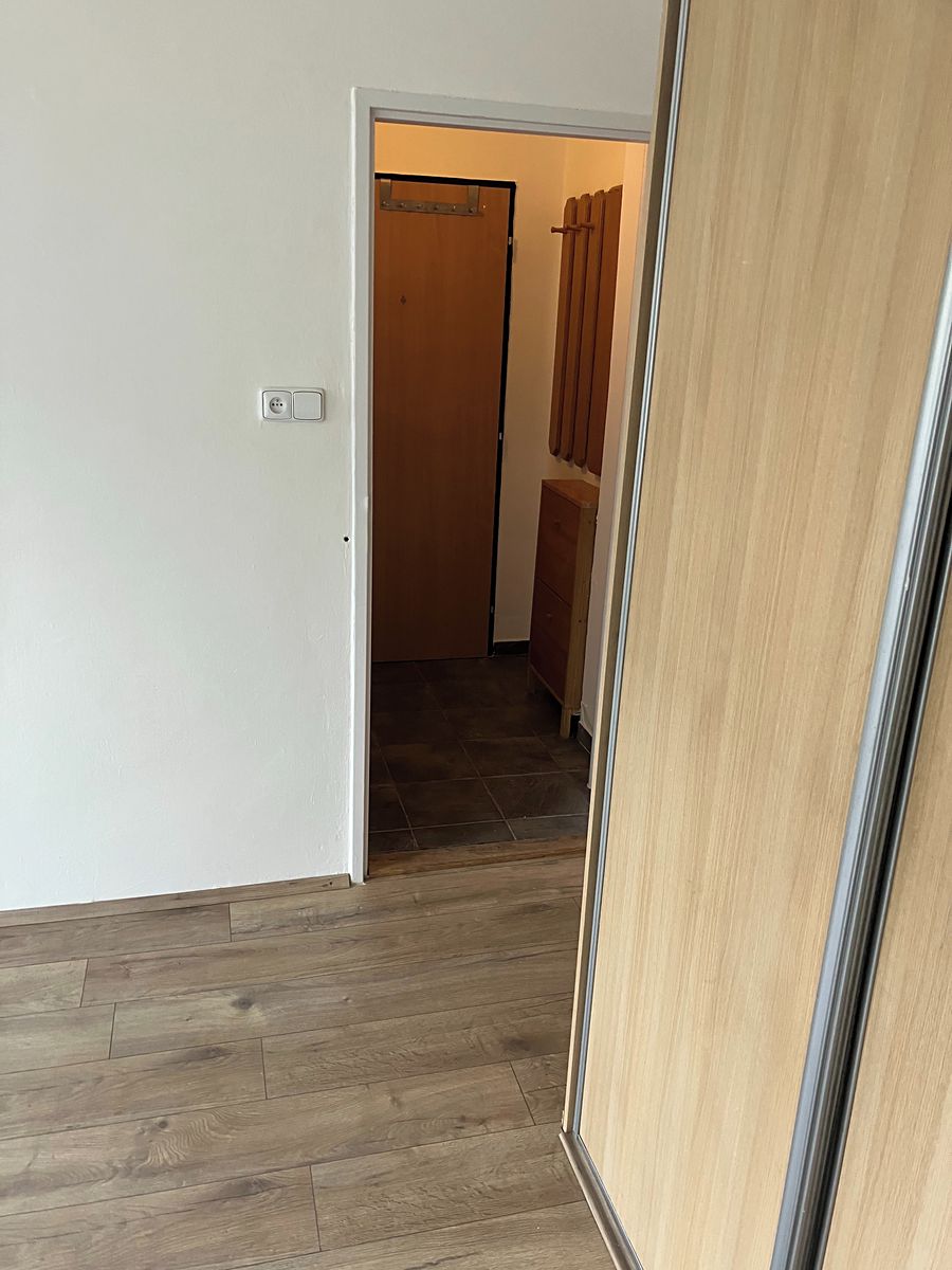 Pronájem bytu 1+kk 23 m² – fotografie 3