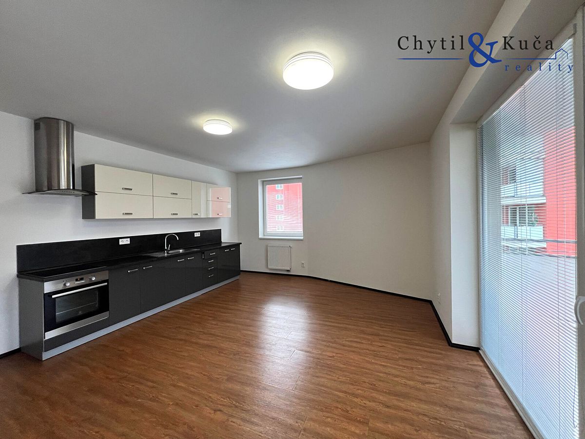 Pronájem bytu 2+kk 55 m² – fotografie 4