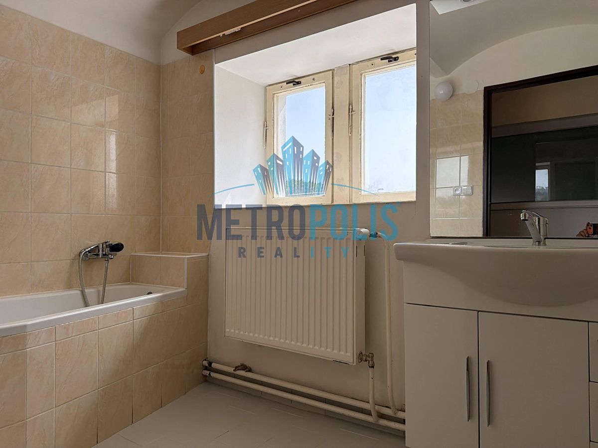Pronájem bytu 2+1 86 m² – fotografie 2