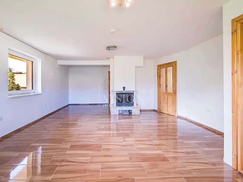 Prodej rodinného domu 238 m², pozemek 811 m², Třešovice – náhled fotky 2