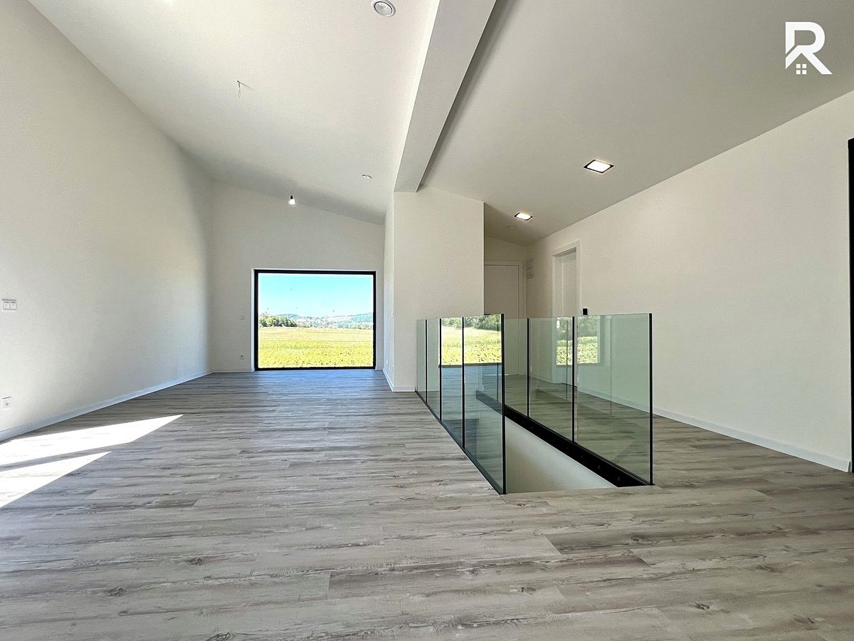 Pronájem bytu 3+kk 126 m² – fotografie 4