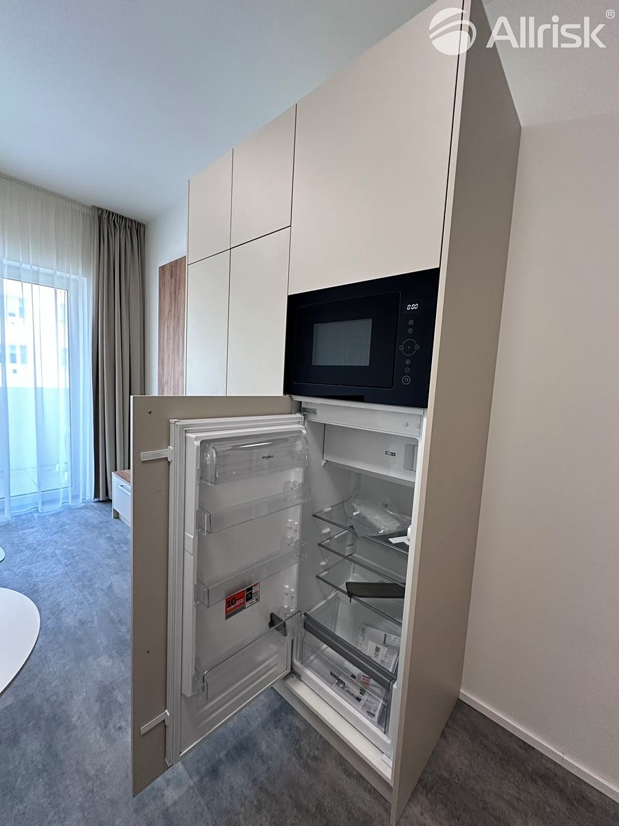 Pronájem bytu 1+kk 34 m² – fotografie 4
