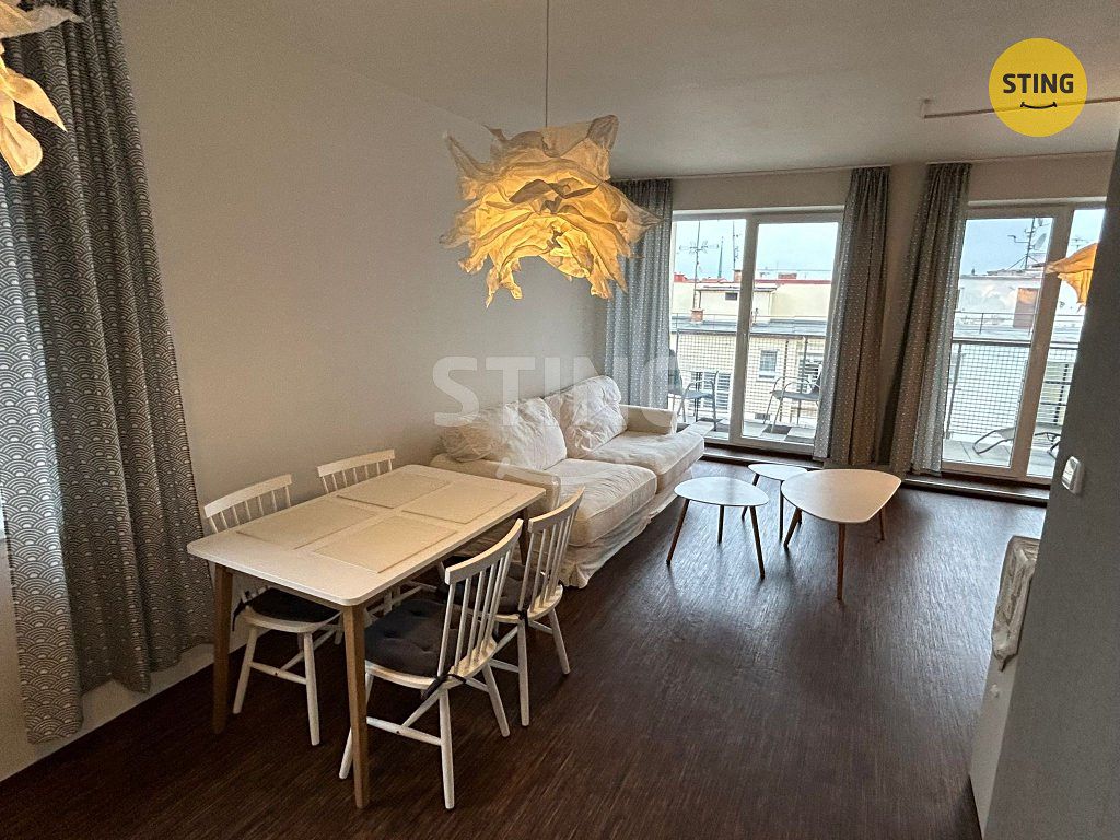 Pronájem bytu 2+kk 89 m² – fotografie 3