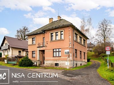 Prodej rodinného domu 220 m², pozemek 633 m²