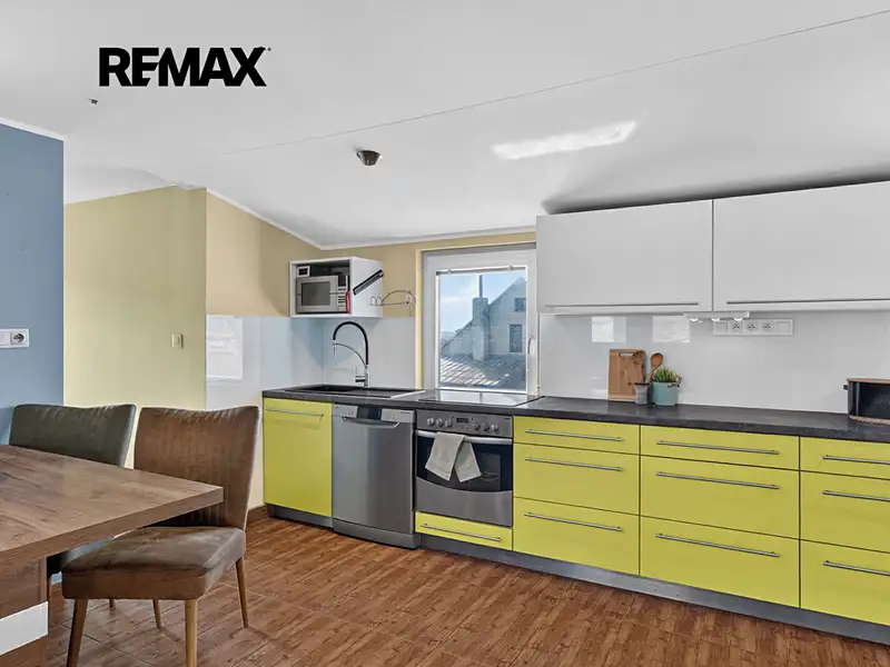 Prodej rodinného domu 106 m², pozemek 740 m², Všestary – náhled fotky 2