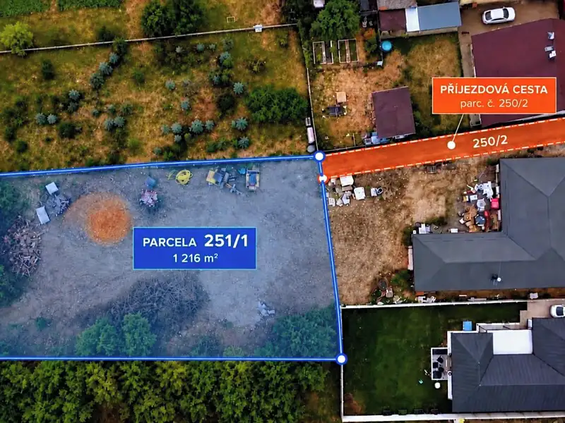 Prodej stavebního pozemku 1360 m², Újezd – náhled fotky 1