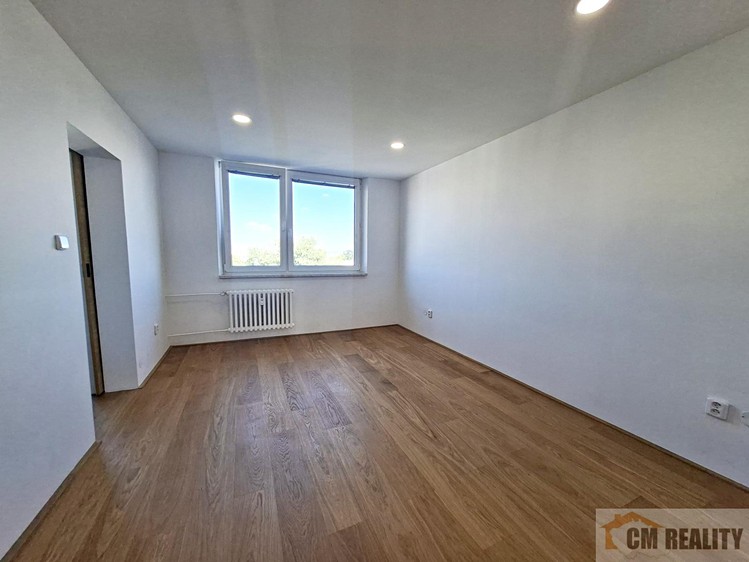 Prodej bytu 2+1, 56 m² (8 z 16)