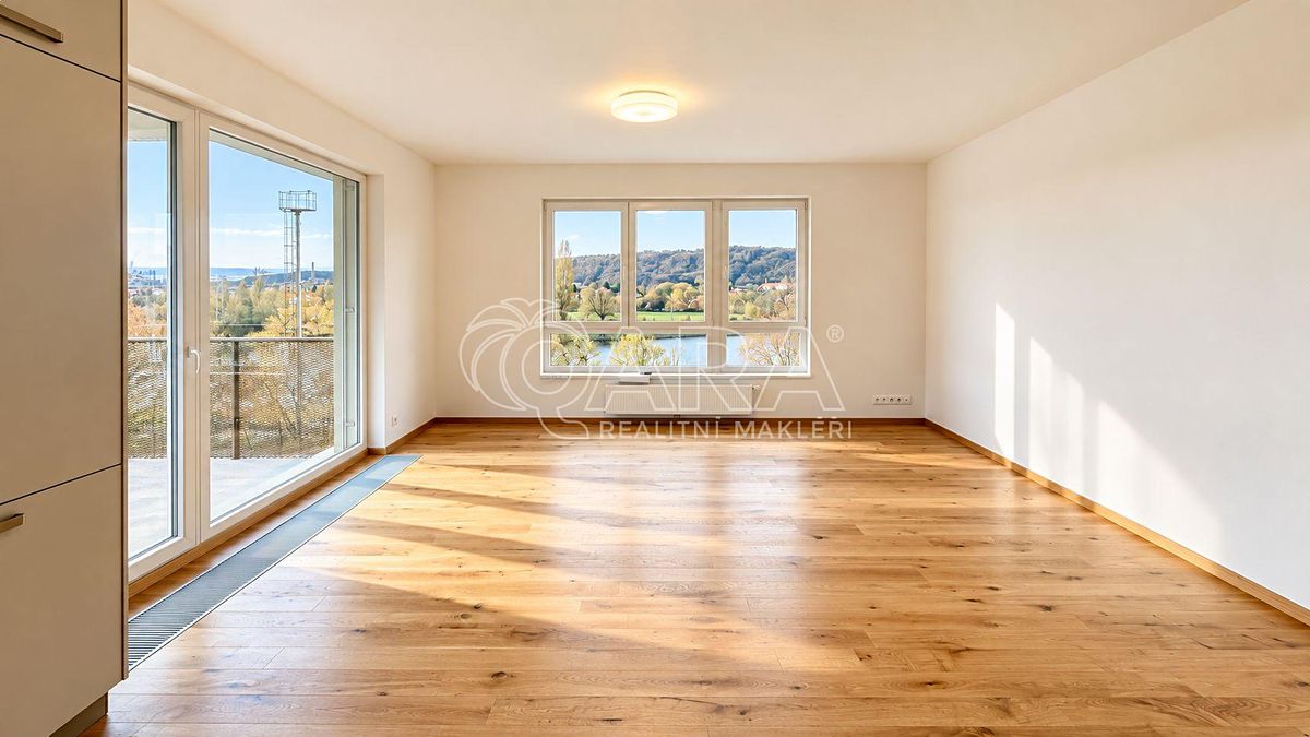 Pronájem bytu 3+kk 94 m² – fotografie 2