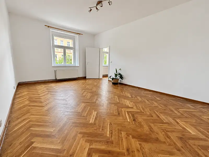 Pronájem bytu 2+kk 80 m², Praha – náhled fotky 3