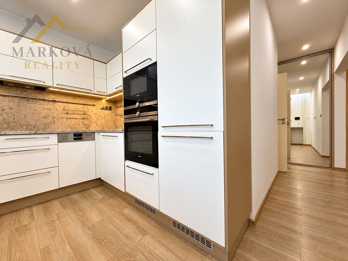 Pronájem bytu 2+1 68 m² – fotografie 2