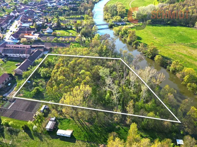 Prodej komerčního pozemku 12736 m², Bulhary – náhled fotky 2