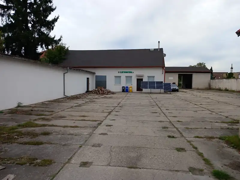 Pronájem obchodního prostoru 500 m², Libochovice – náhled fotky 1