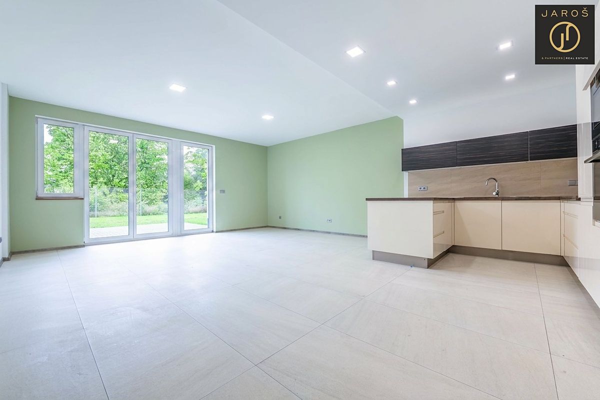 Prodej rodinného domu 178 m², pozemek 295 m²