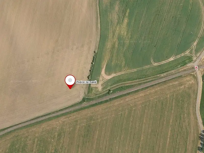 Prodej pole 1774 m², Holice – náhled fotky 2