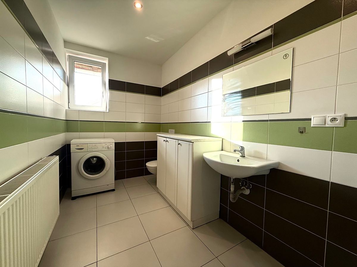 Pronájem bytu 2+kk 67 m² – fotografie 3