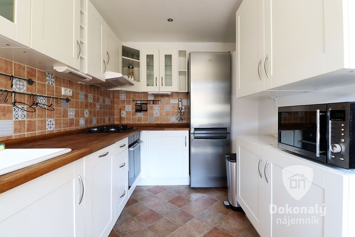 Pronájem bytu 3+kk 71 m² – fotografie 2