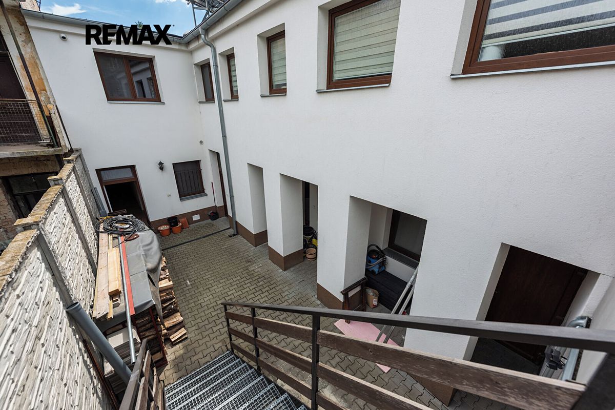 Prodej činžovního domu 208 m² – fotografie 2