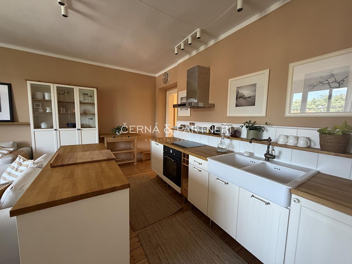 Pronájem bytu 3+kk 74 m² – fotografie 2