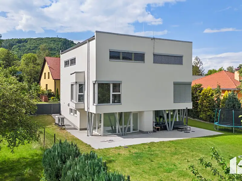 Pronájem rodinného domu 171 m², pozemek 300 m², Kopřivnice – náhled fotky 1