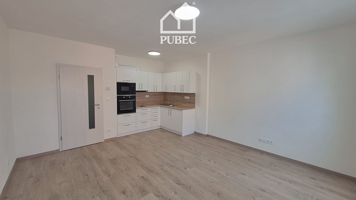 Pronájem bytu 1+kk 32 m² – fotografie 3