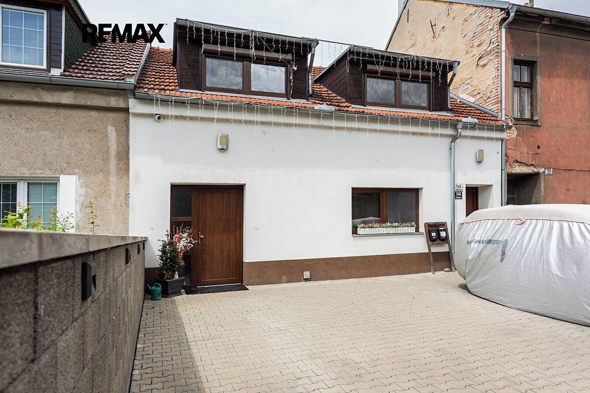 Prodej činžovního domu 208 m² – fotografie 3