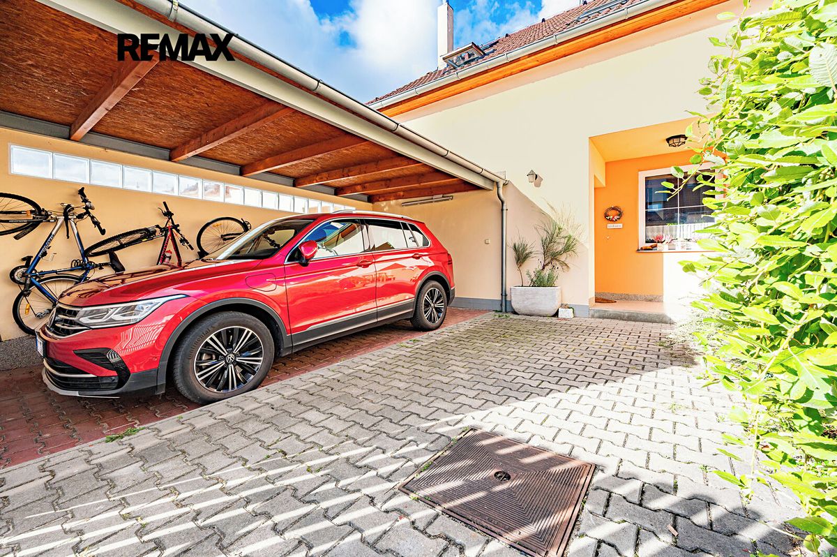 Prodej rodinného domu 103 m², pozemek 245 m² – fotografie 2