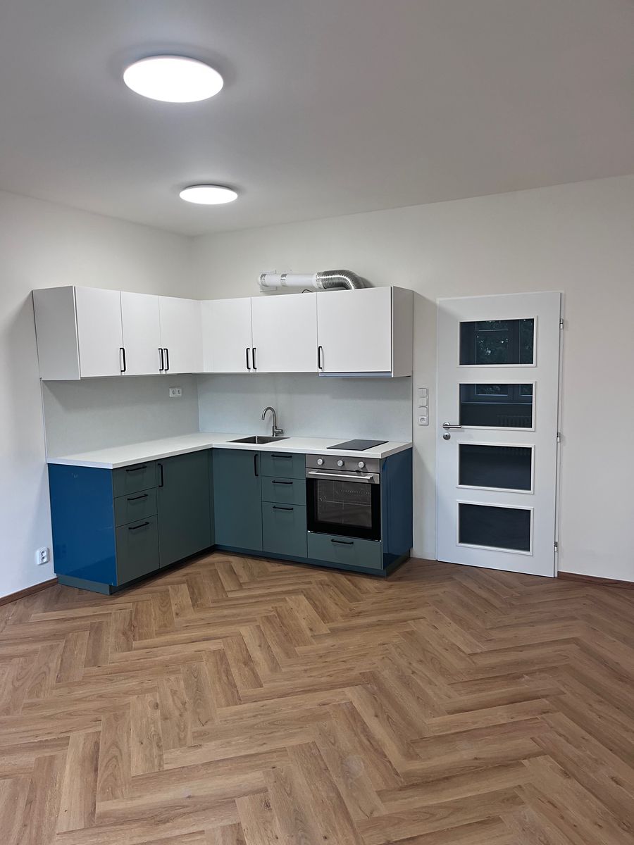 Pronájem bytu 1+kk 35 m² – fotografie 3