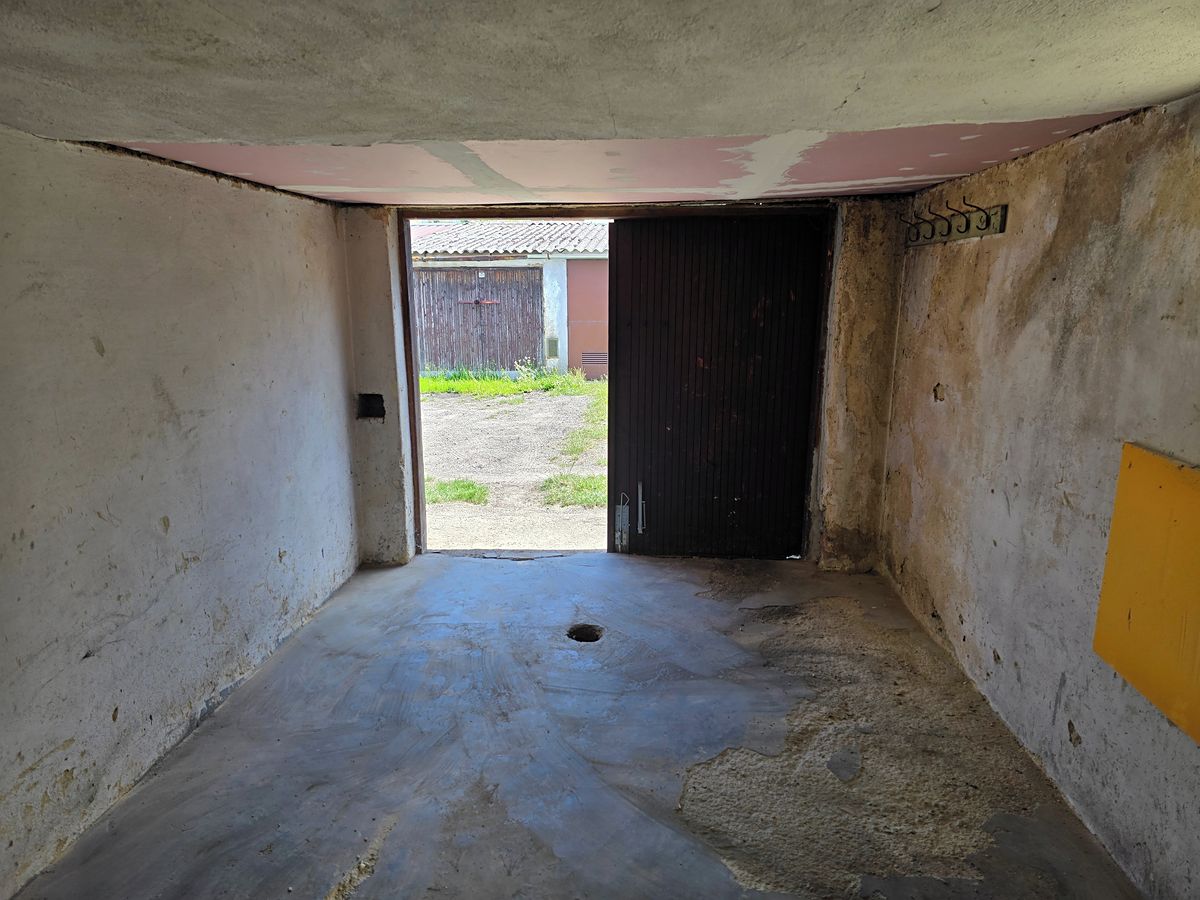Pronájem garáže 18 m² – fotografie 3