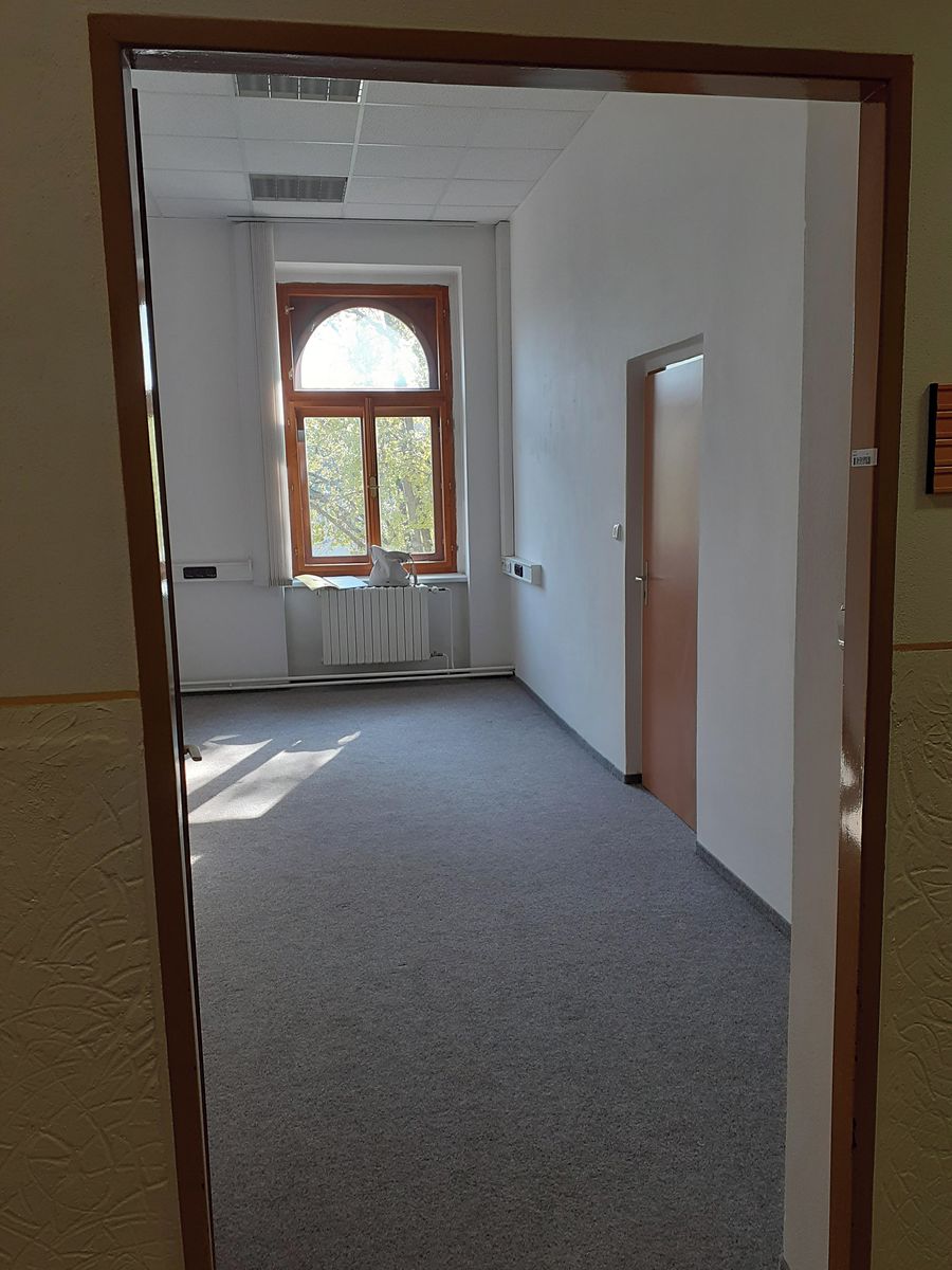 Pronájem kanceláře 22 m² – fotografie 2