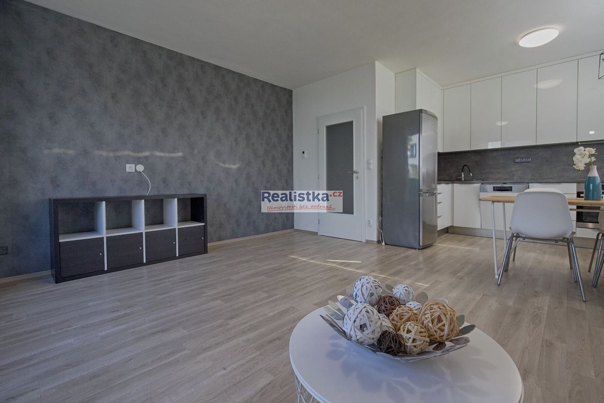 Pronájem bytu 2+kk 59 m² – fotografie 4