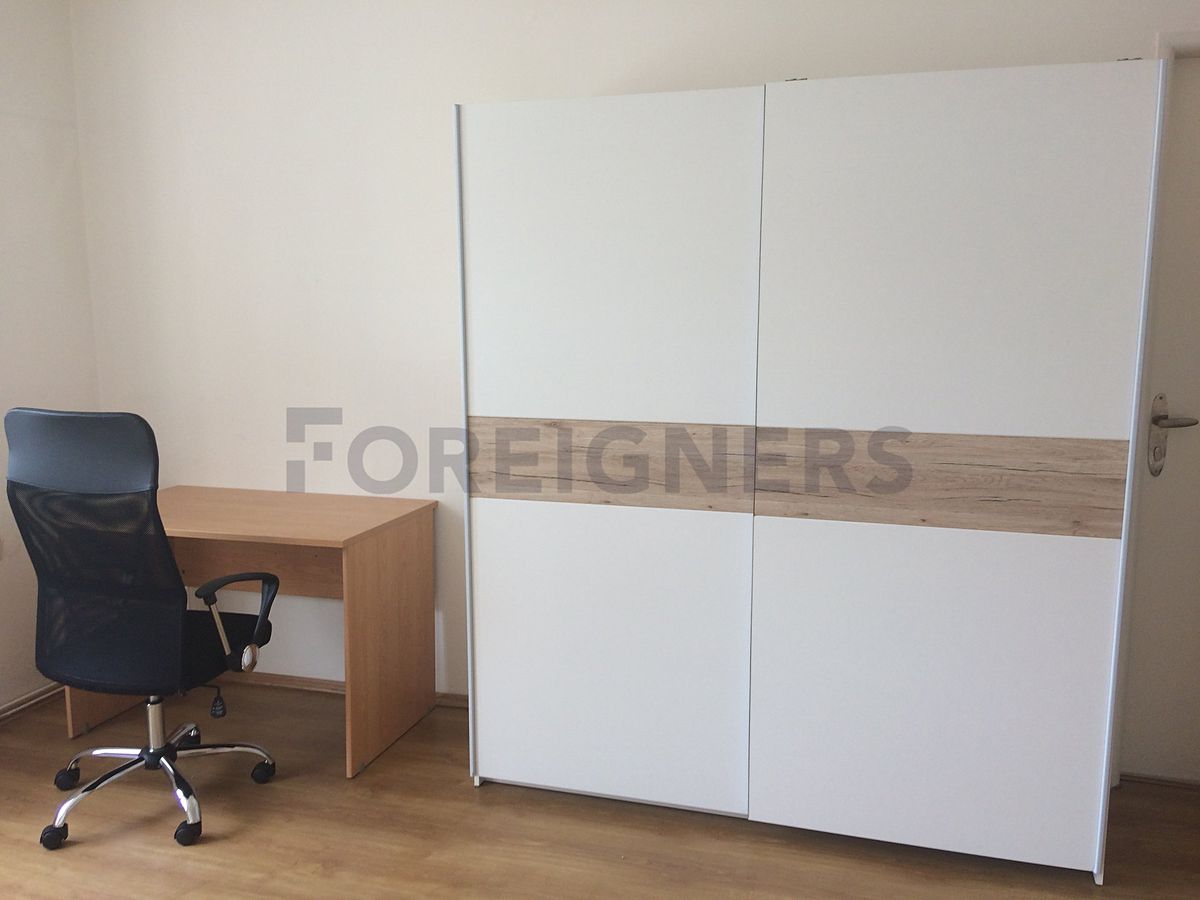 Pronájem bytu 2+1 90 m² – fotografie 4
