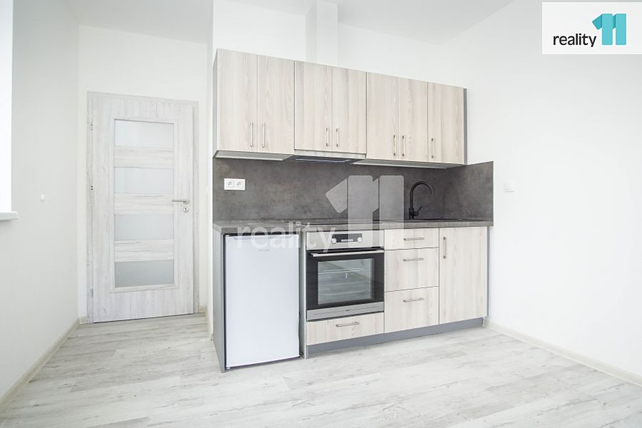 Pronájem bytu 1+kk 25 m² – fotografie 3