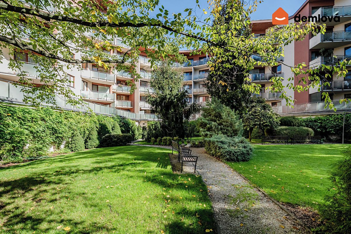 Pronájem bytu 4+kk 122 m² – fotografie 3
