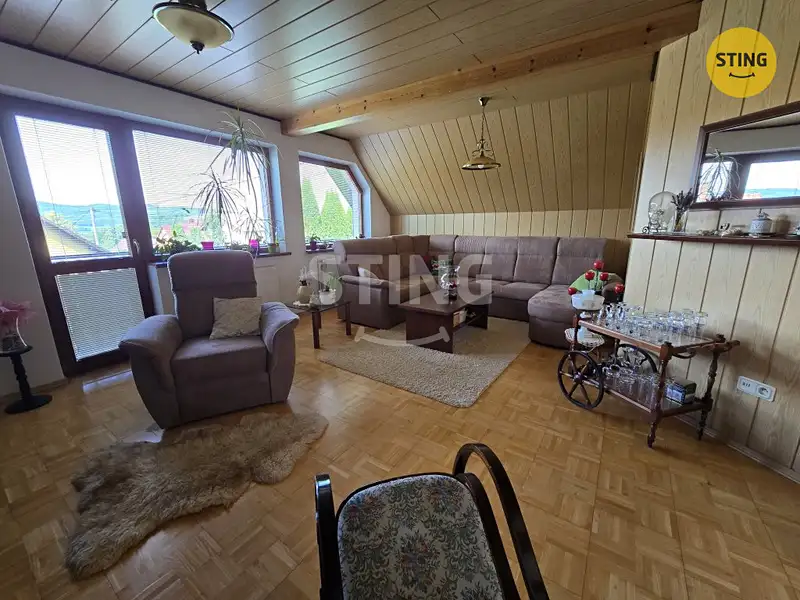 Pronájem rodinného domu 170 m², pozemek 878 m², Hostašovice – náhled fotky 2