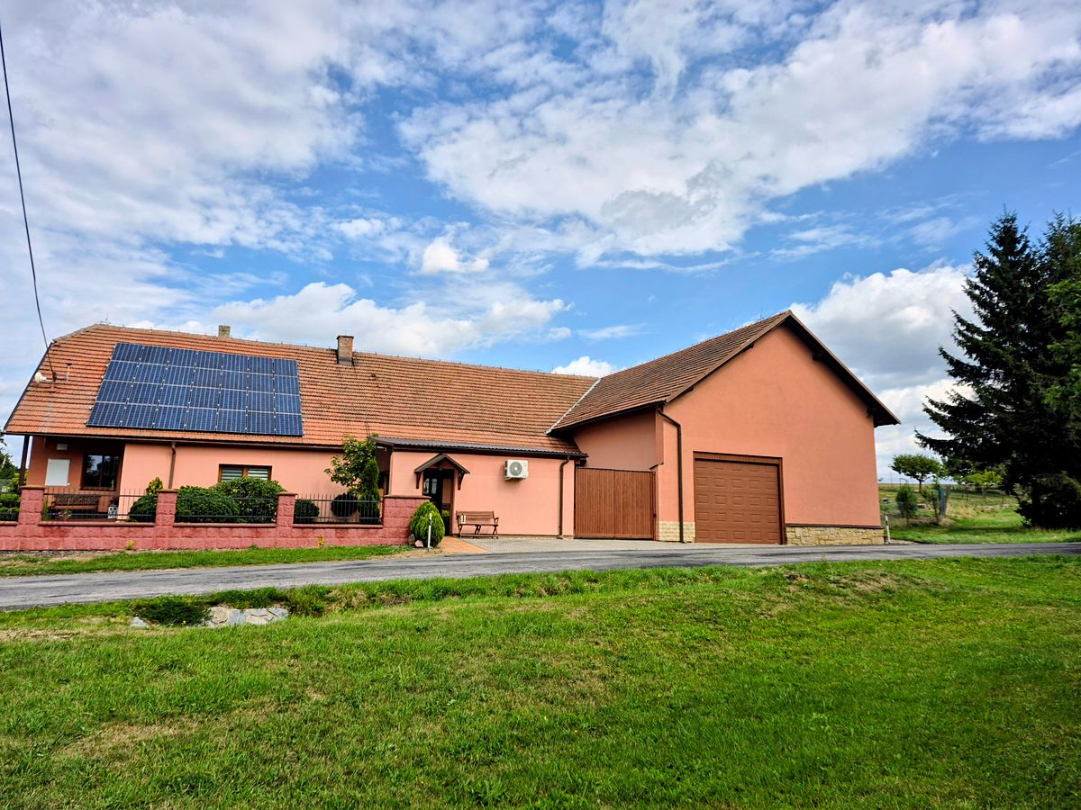 Prodej rodinného domu 165 m², pozemek 2686 m² – fotografie 2