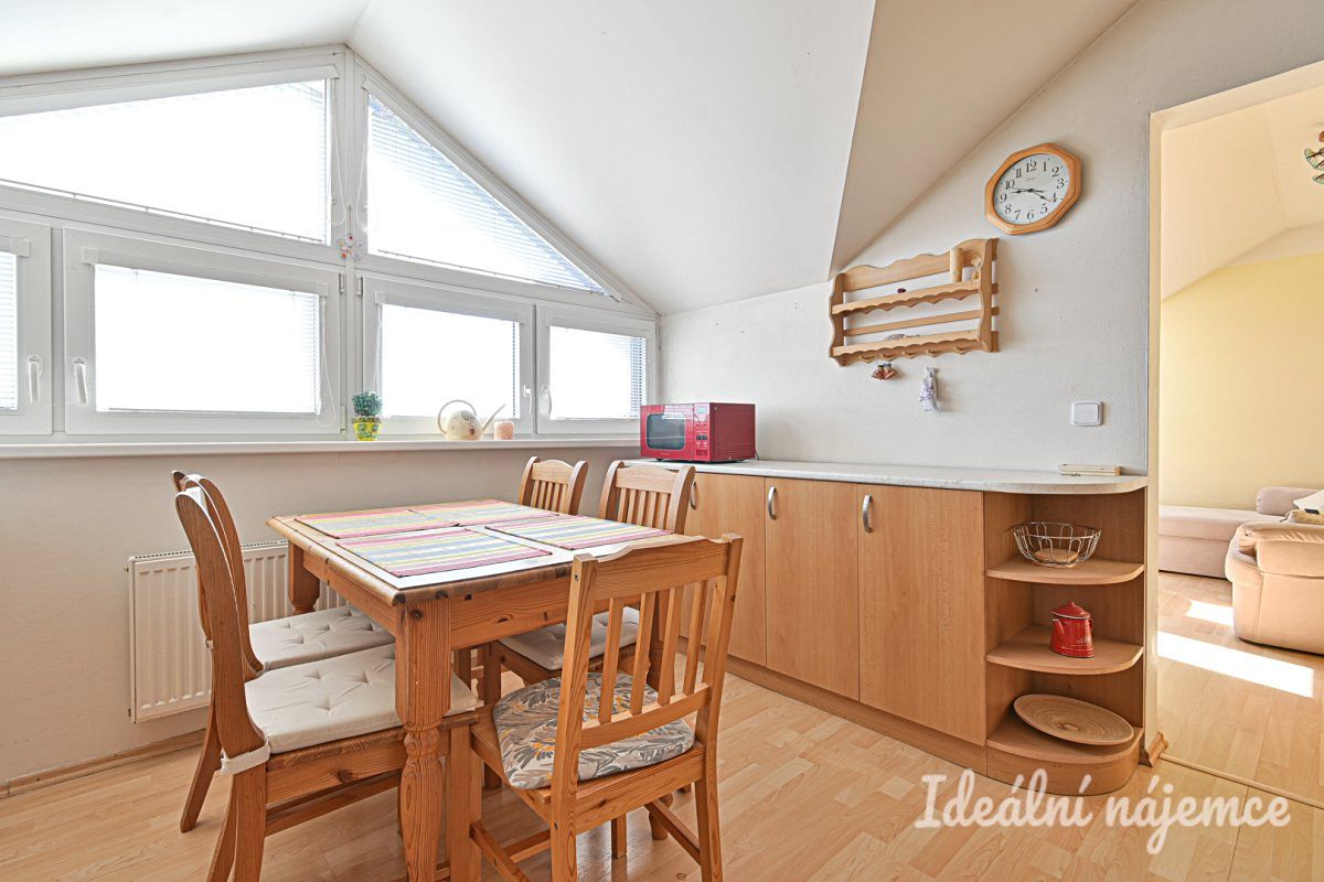 Pronájem bytu 3+1 67 m² – fotografie 4