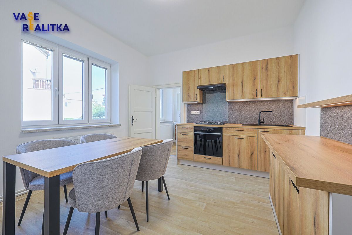 Pronájem bytu 2+1 73 m² – fotografie 2