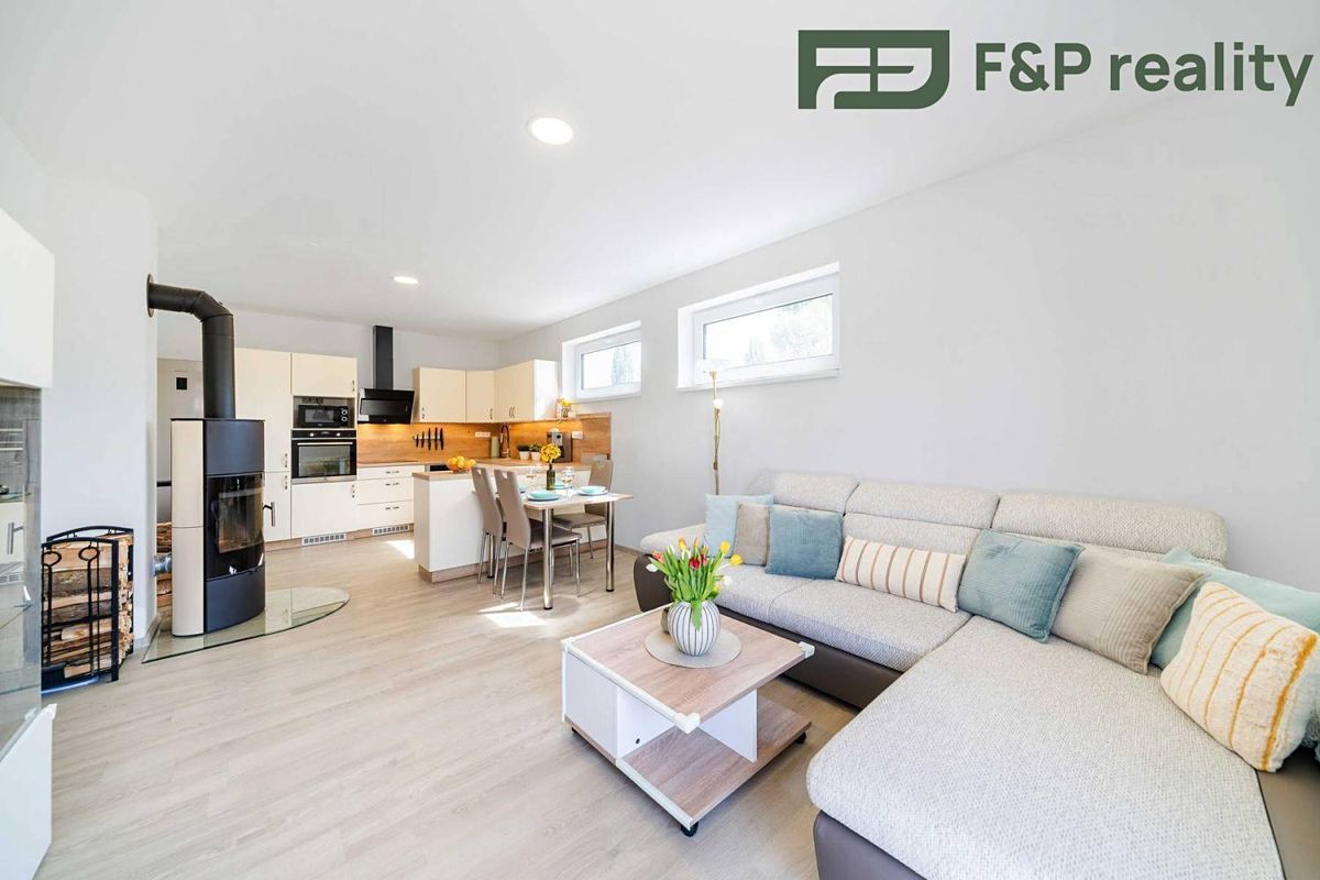 Prodej rodinného domu 97 m², pozemek 455 m² – fotografie 2