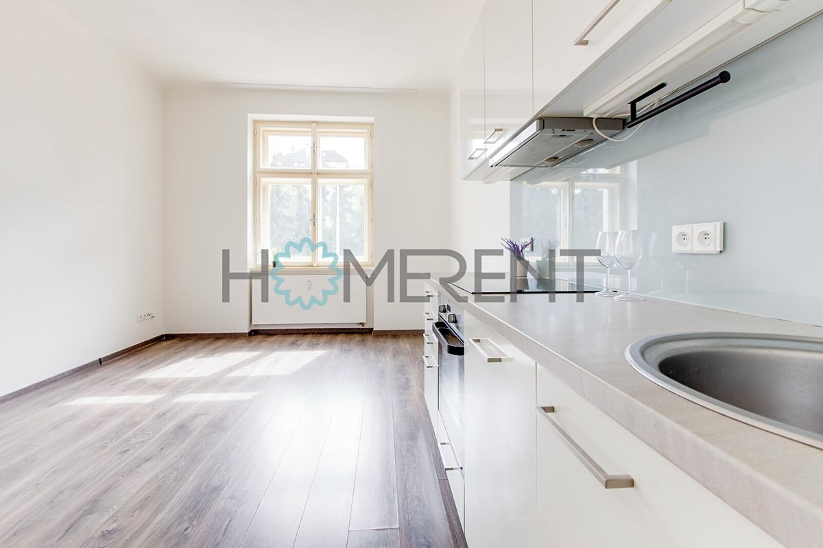 Pronájem bytu 2+kk 48 m² – fotografie 2