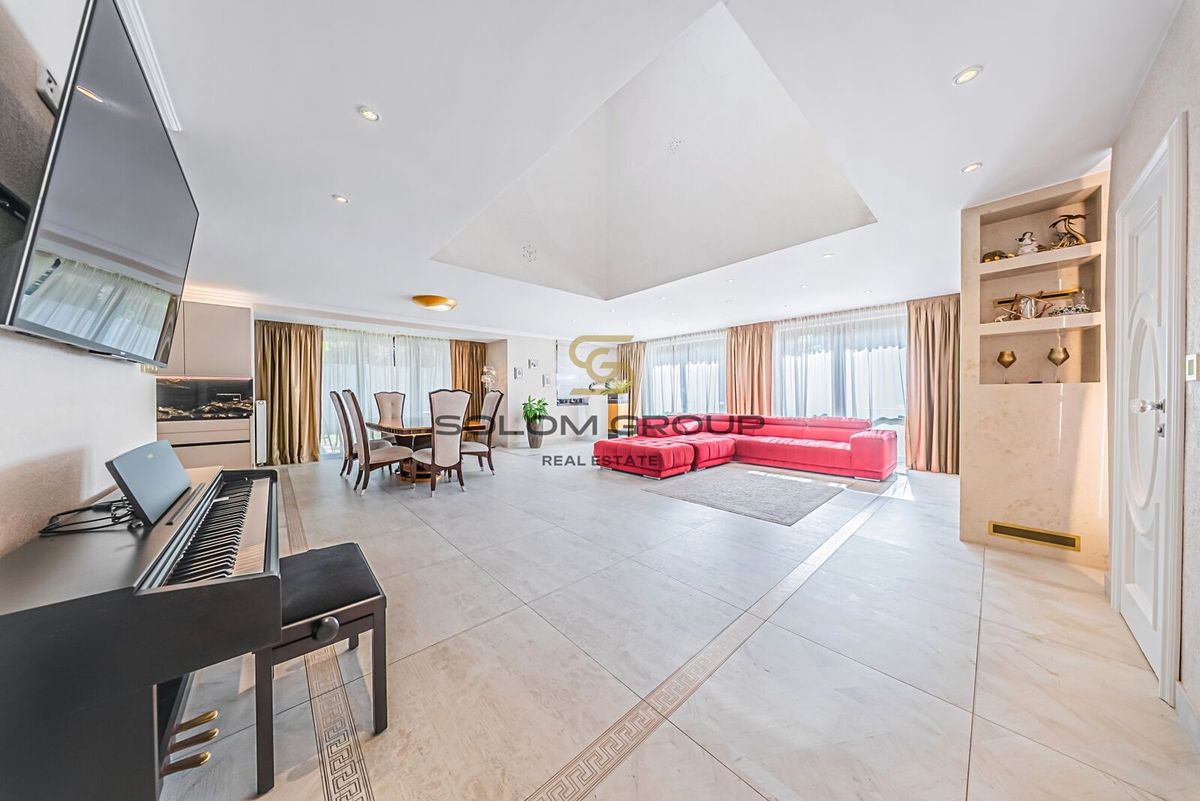 Prodej rodinného domu 212 m², pozemek 800 m² – fotografie 5