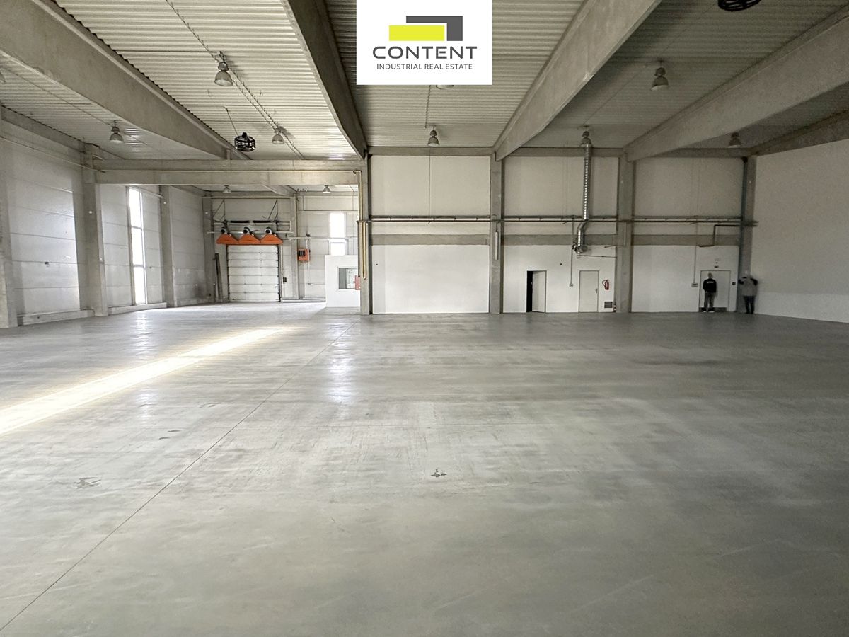 Pronájem skladového prostoru 1363 m² – fotografie 3