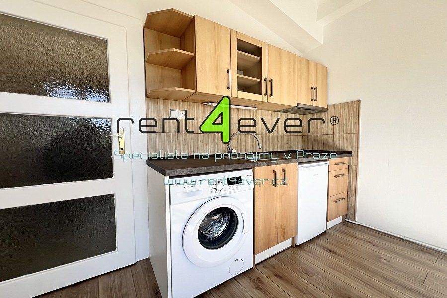 Pronájem bytu 1+kk 26 m² – fotografie 3