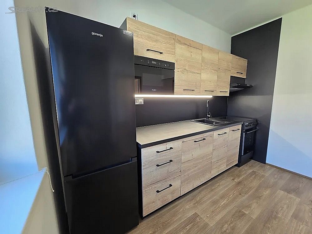 Pronájem bytu 1+1 40 m² – fotografie 3