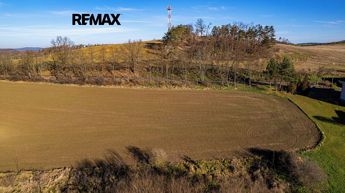 Prodej stavebního pozemku 1006 m² – fotografie 4