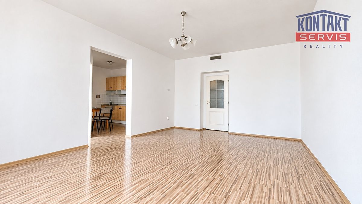 Pronájem bytu 3+1 96 m² – fotografie 2