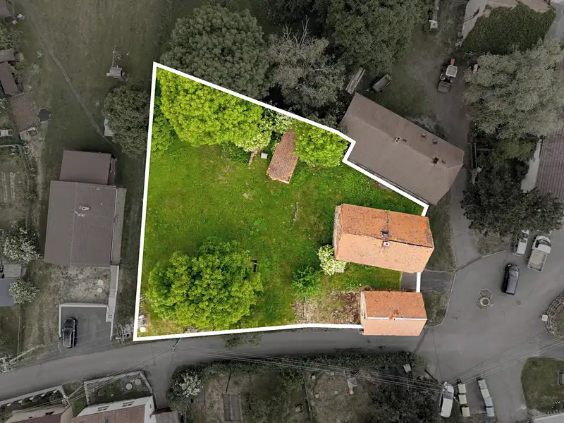 Prodej stavebního pozemku 1516 m², Lukov – náhled fotky 1