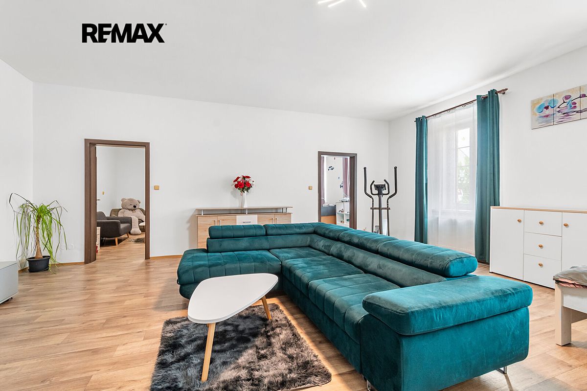 Prodej rodinného domu 335 m², pozemek 1224 m² – fotografie 5
