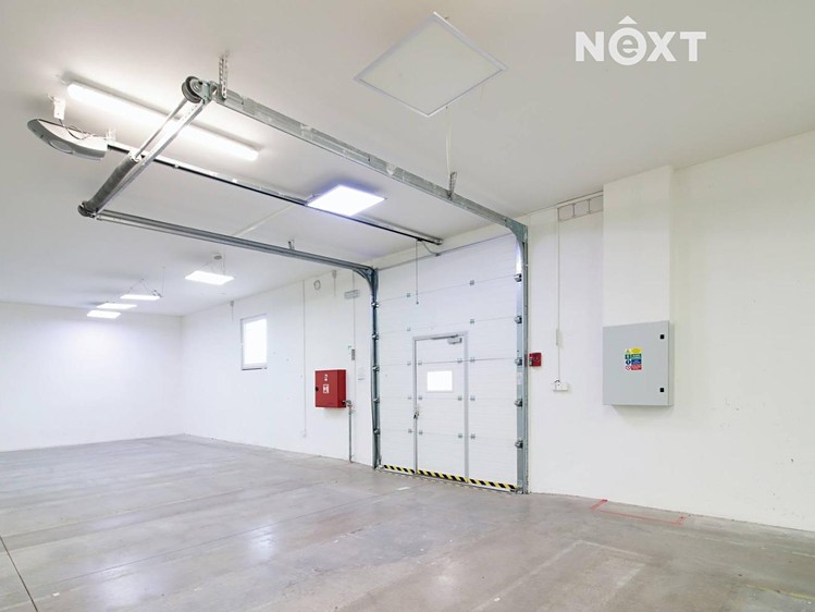 Pronájem komerčního prostoru, 3 100 m² (35 z 36)