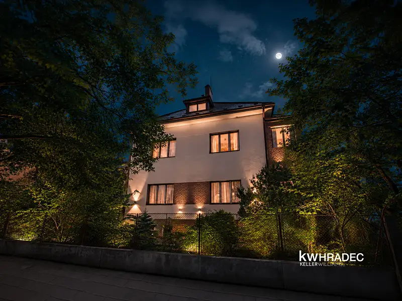 Prodej vily, 370 m², Hradec Králové